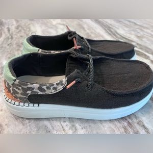 Hey Dude Wendy Rise in Funk Black